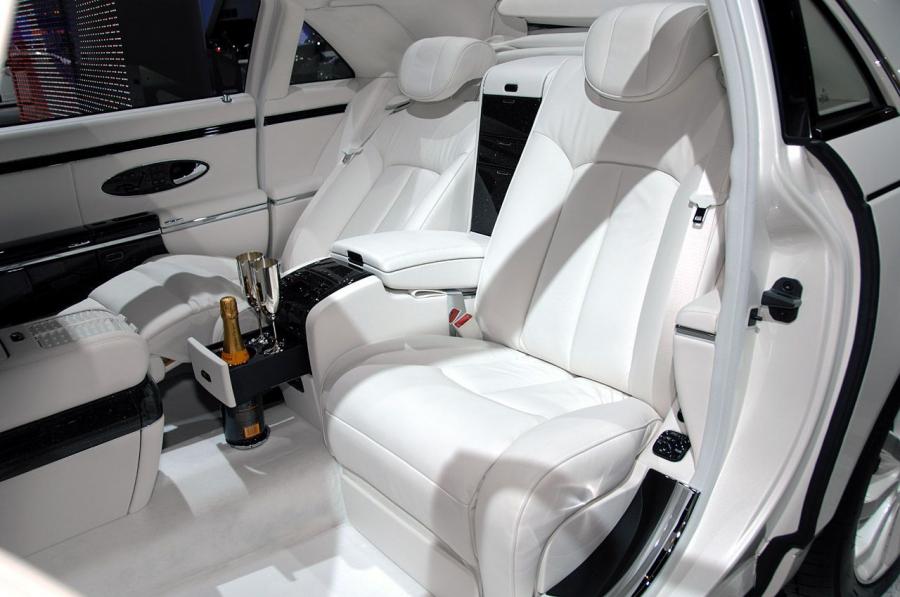 Интерьер Maybach 62S Landaulet Concept 2007 года  (фото 7 из 36)